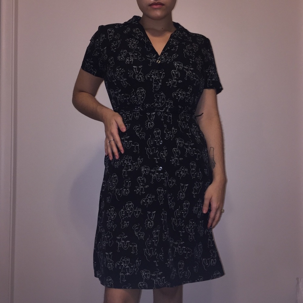 BEAUTIFUL SCRIBBLE FACES BUTTON UP DRESS
